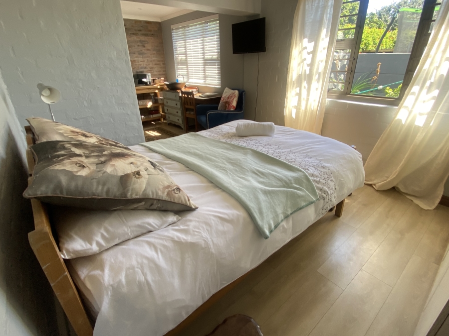 To Let 5 Bedroom Property for Rent in Atlantic Beach Golf Estate Western Cape